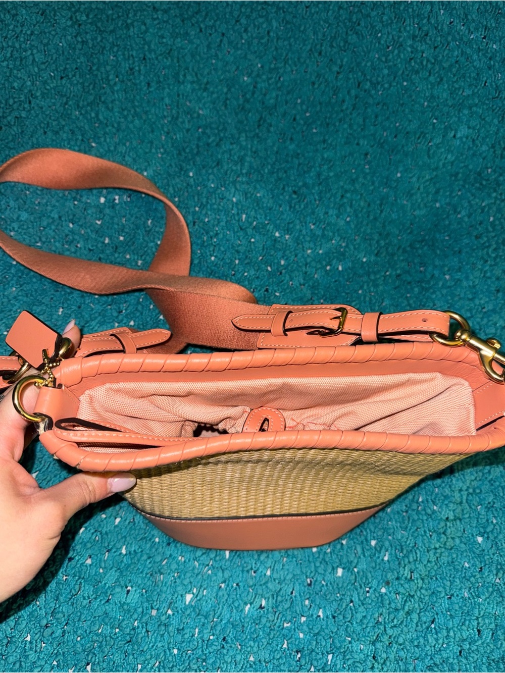 Coach woven straw bucket bag light coral leather - Picture 5 of 11